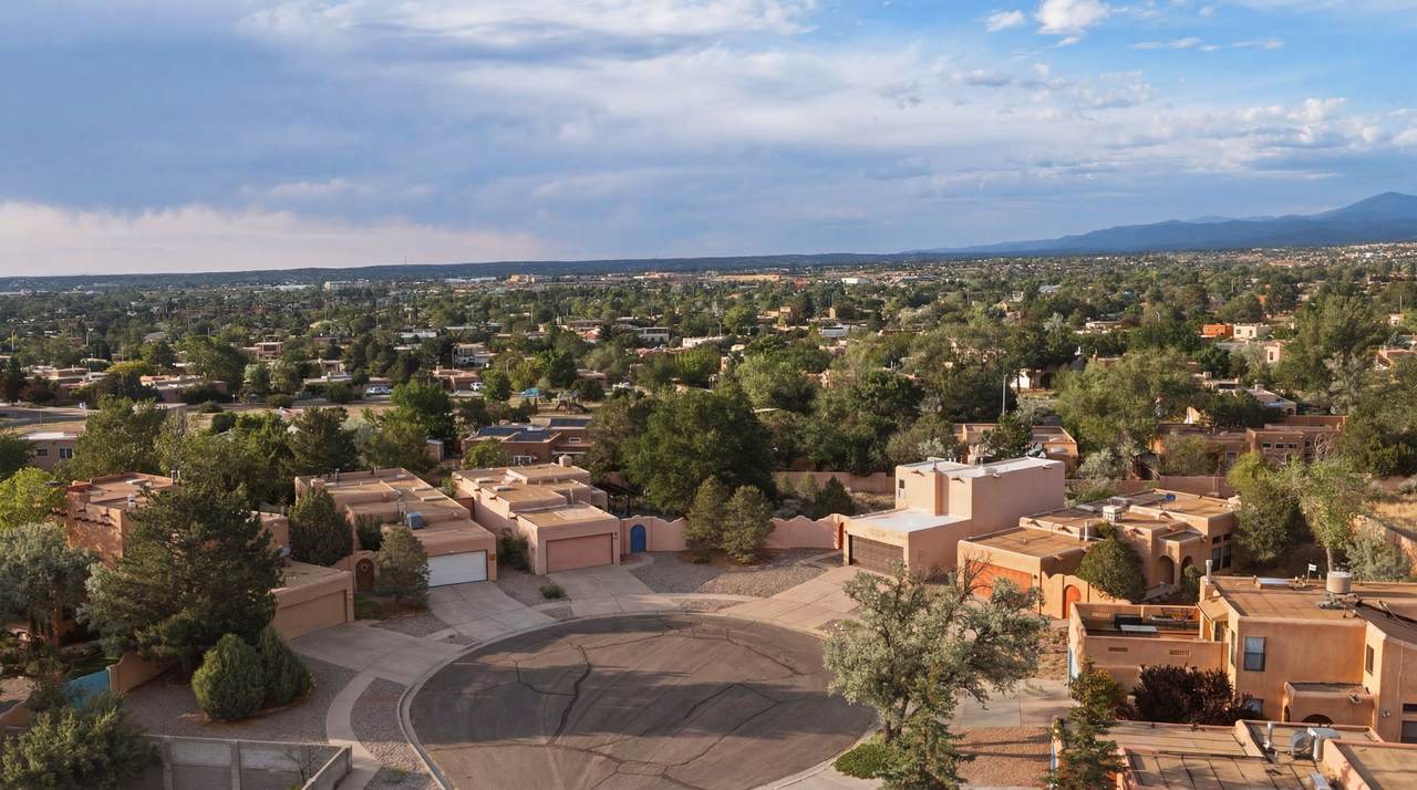 https://bt-photos.global.ssl.fastly.net/santafe/1280_boomver_1_202602630-2.jpg