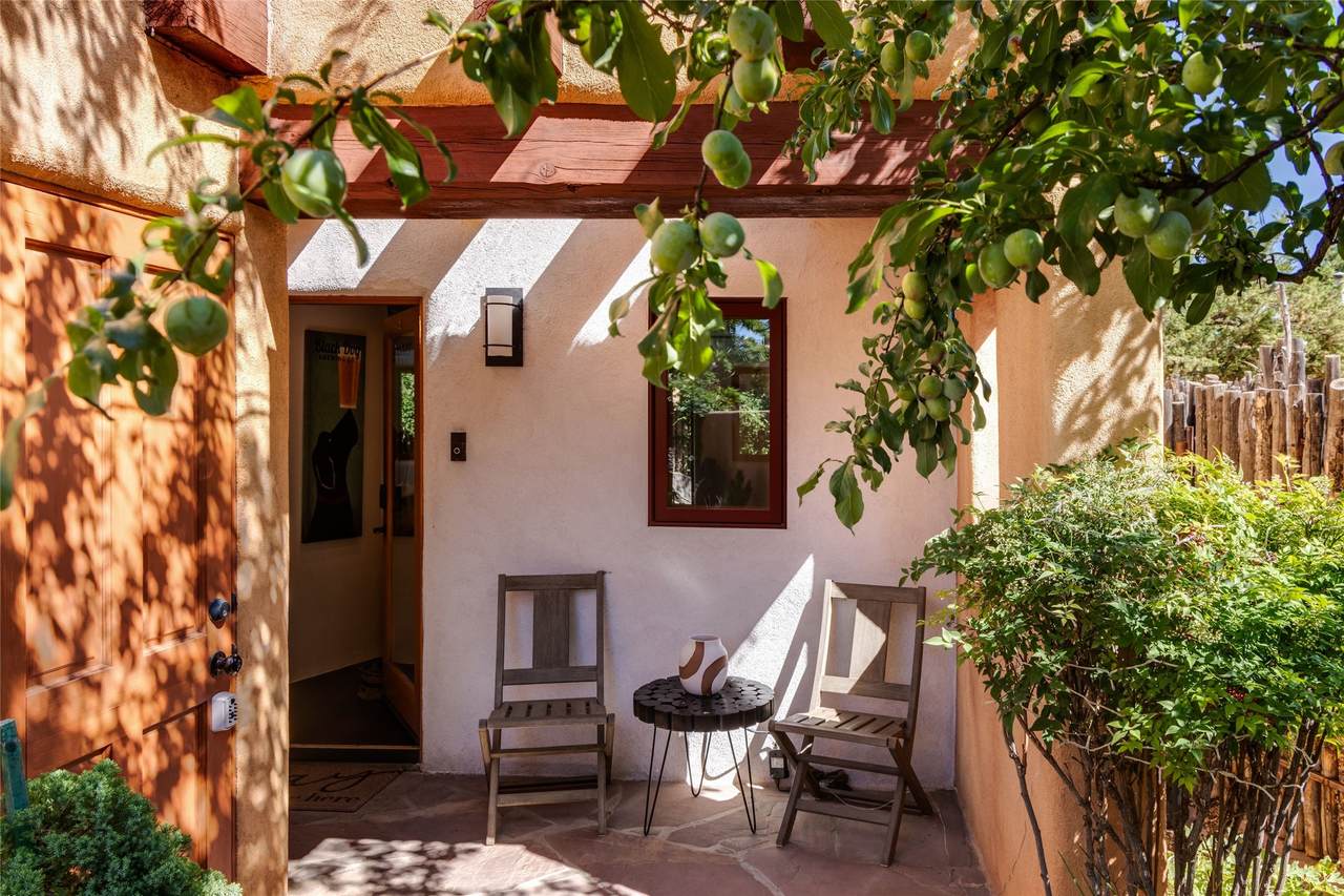244 Casados Street - Photo 1