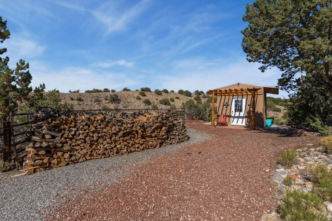 https://bt-photos.global.ssl.fastly.net/santafe/1280_boomver_1_202602686-2.jpg