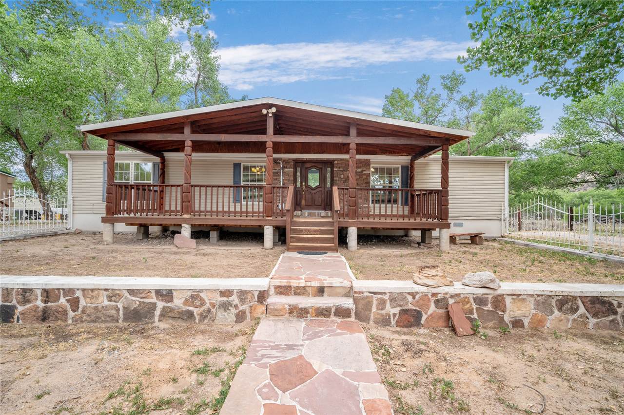 42 Private Drive - Photo 1