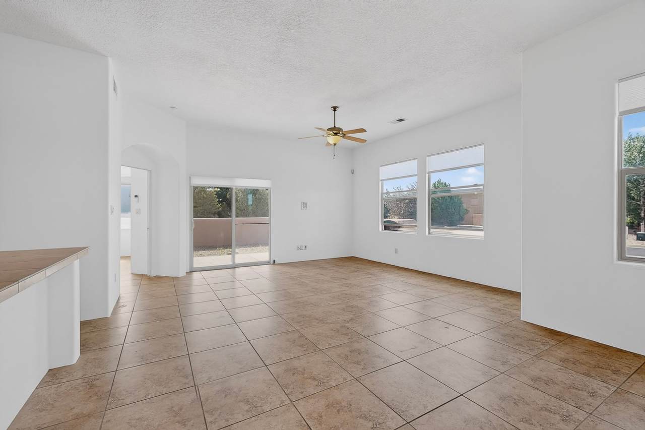 https://bt-photos.global.ssl.fastly.net/santafe/1280_boomver_1_202602818-2.jpg