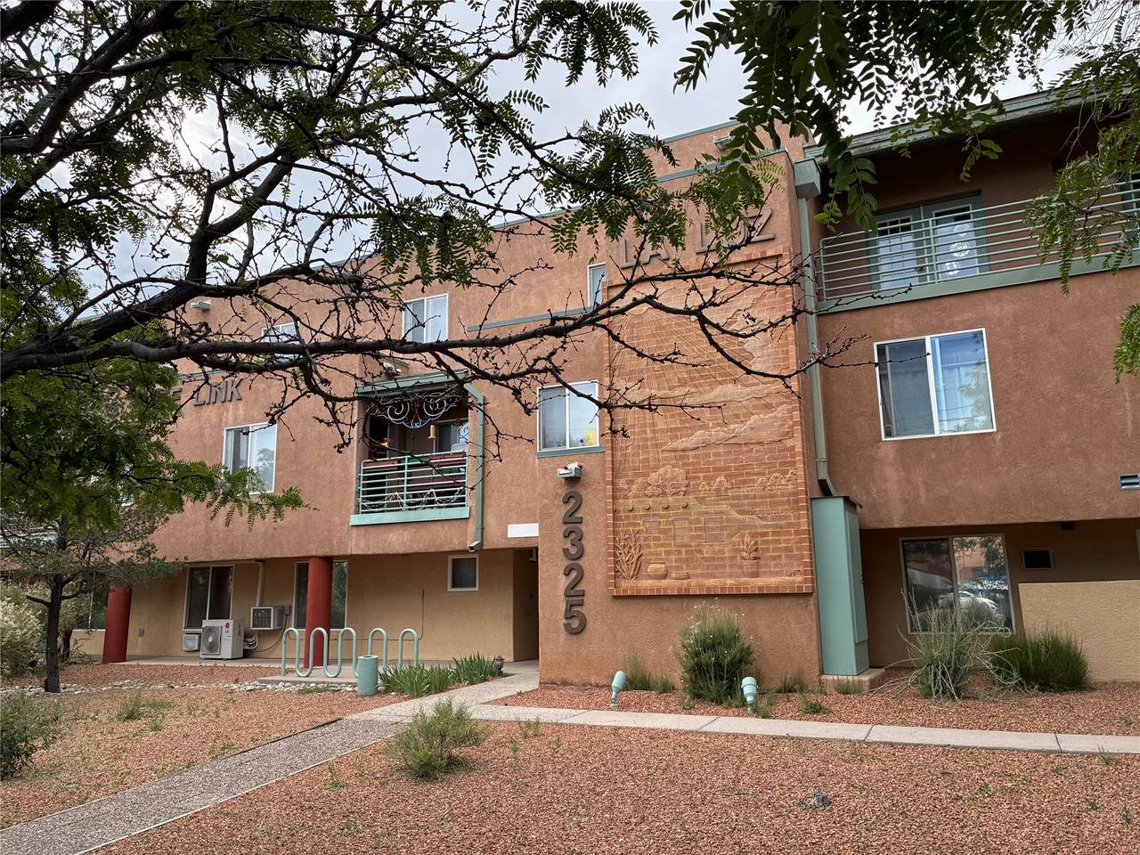 2325 Cerrillos - Photo 1