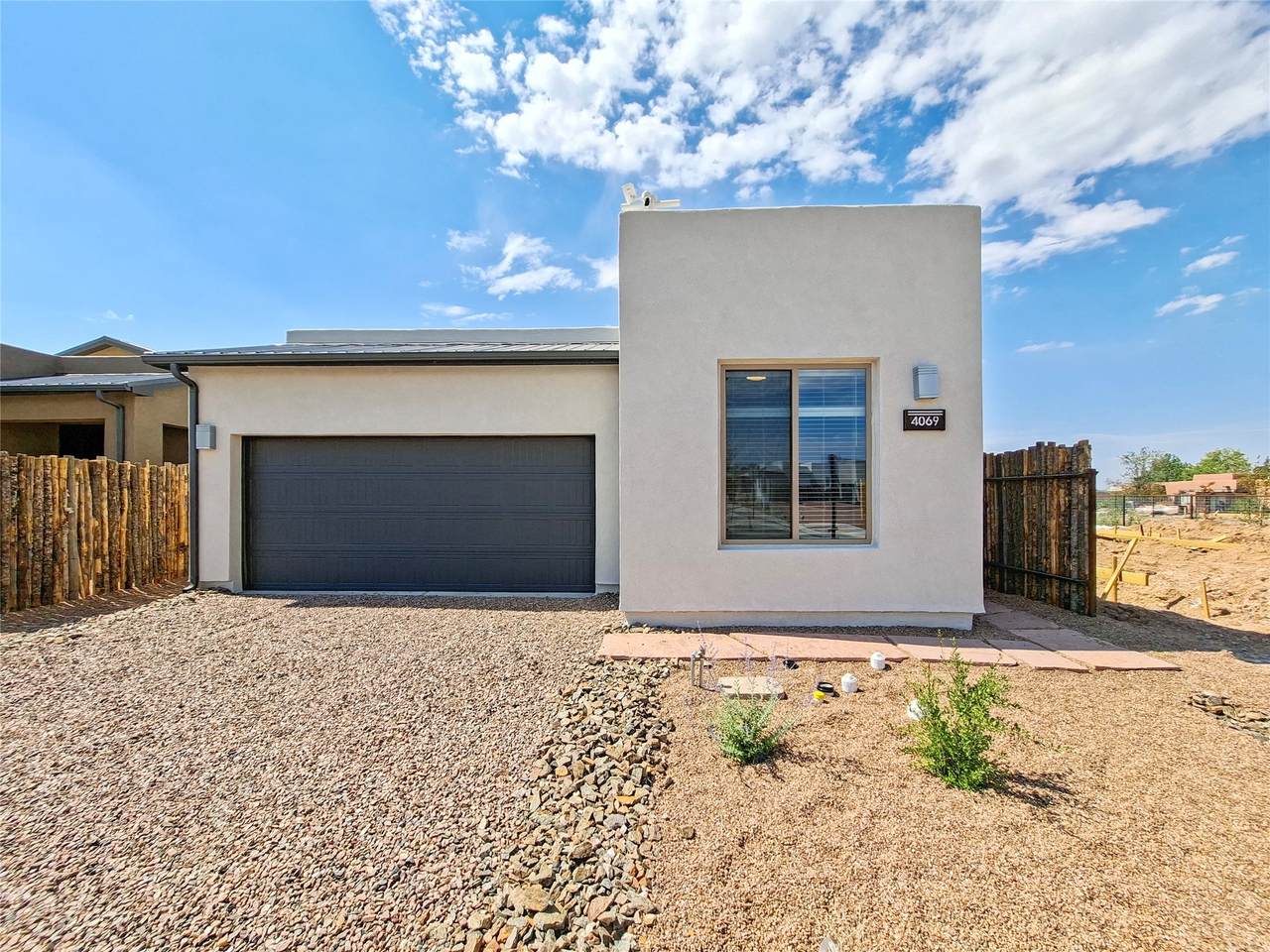 4069 Fairly - Photo 1