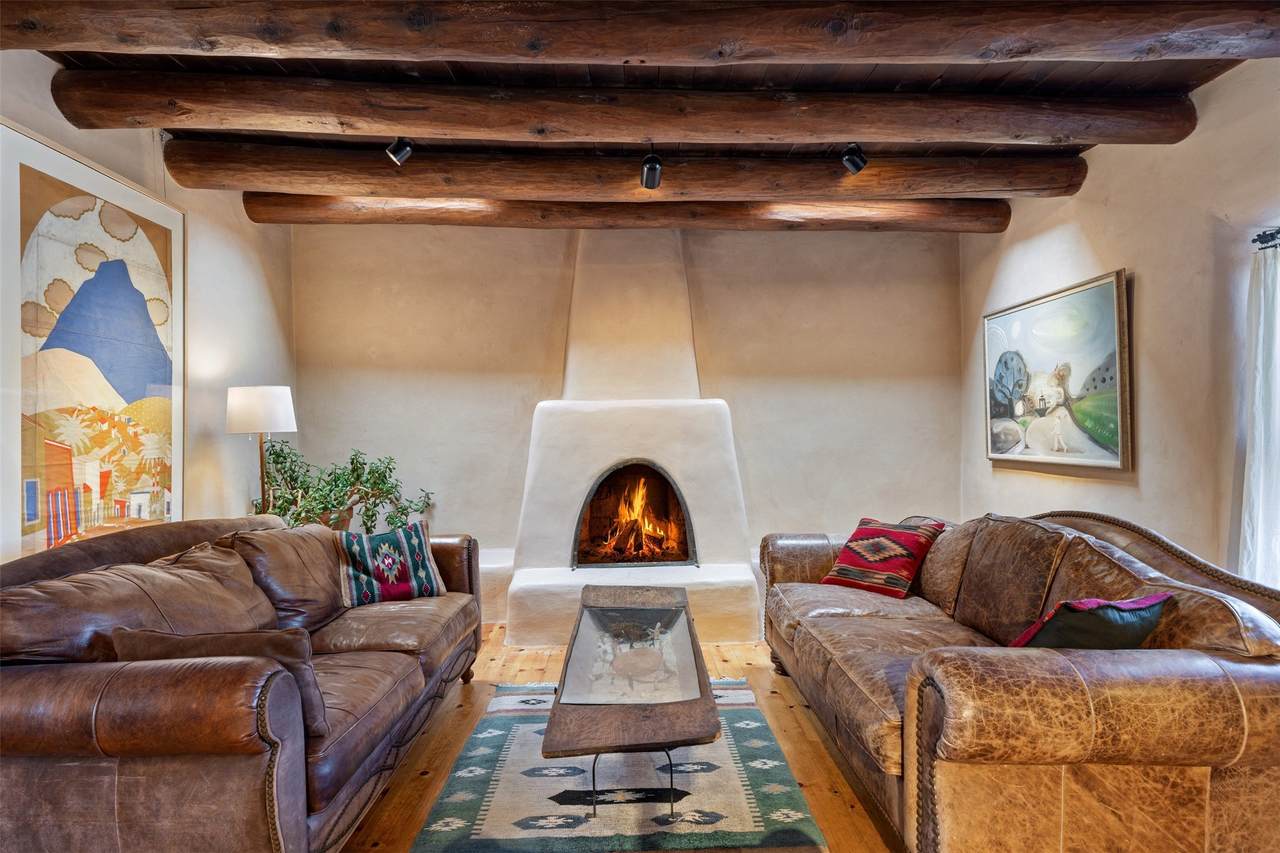416 Apodaca Hill - Photo 1