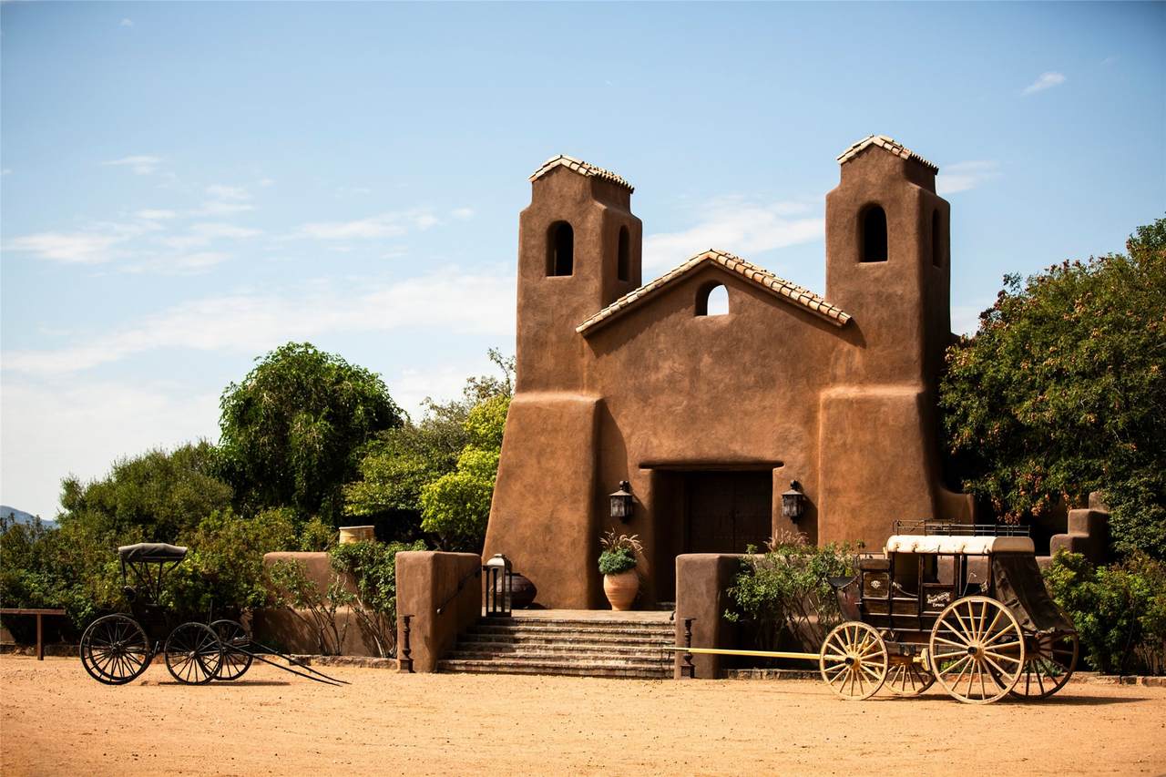 https://bt-photos.global.ssl.fastly.net/santafe/1280_boomver_1_202602900-2.jpg