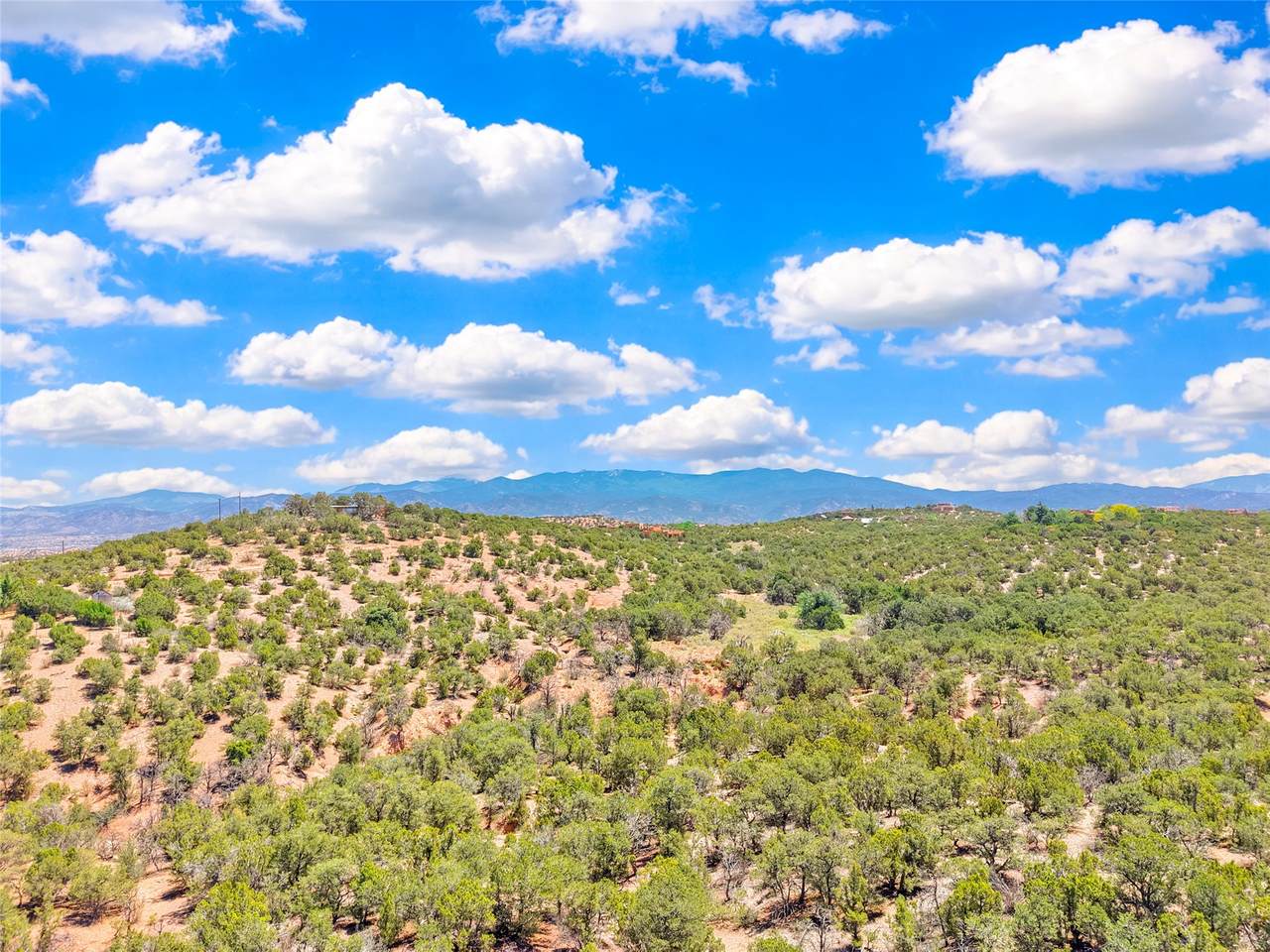 https://bt-photos.global.ssl.fastly.net/santafe/1280_boomver_1_202602937-2.jpg