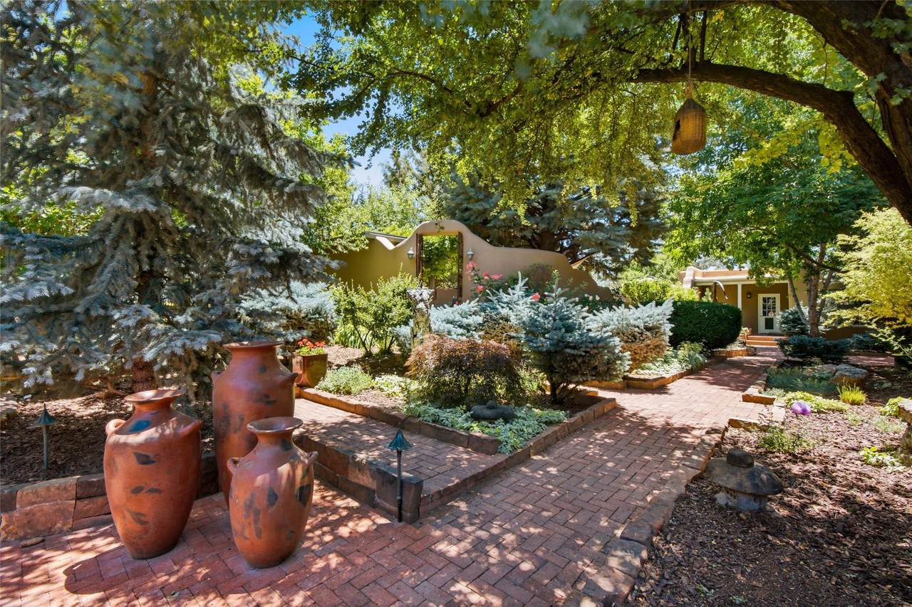 https://bt-photos.global.ssl.fastly.net/santafe/1280_boomver_1_202602990-2.jpg