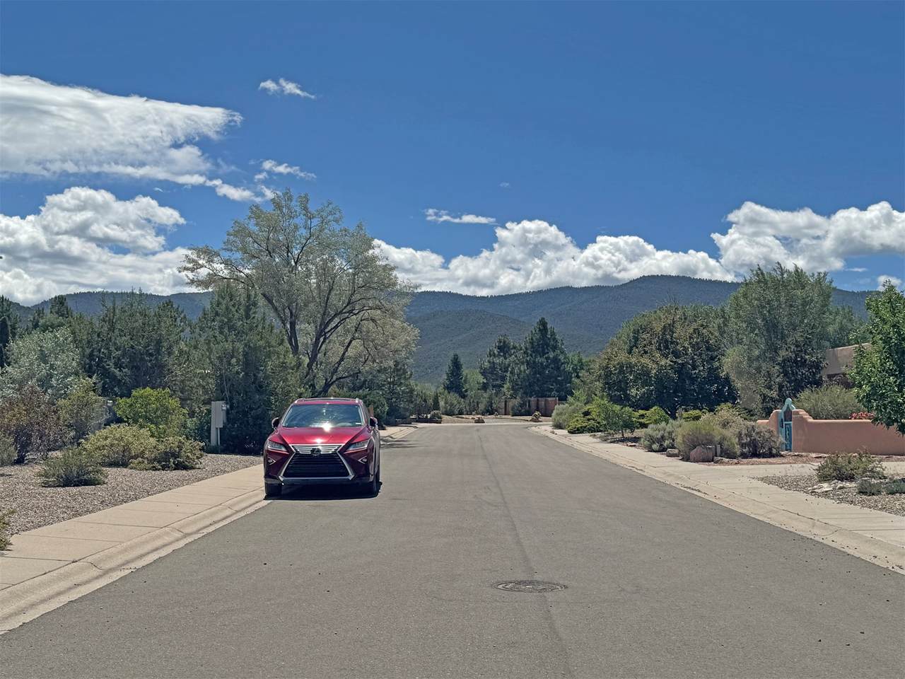 https://bt-photos.global.ssl.fastly.net/santafe/1280_boomver_1_202603043-2.jpg