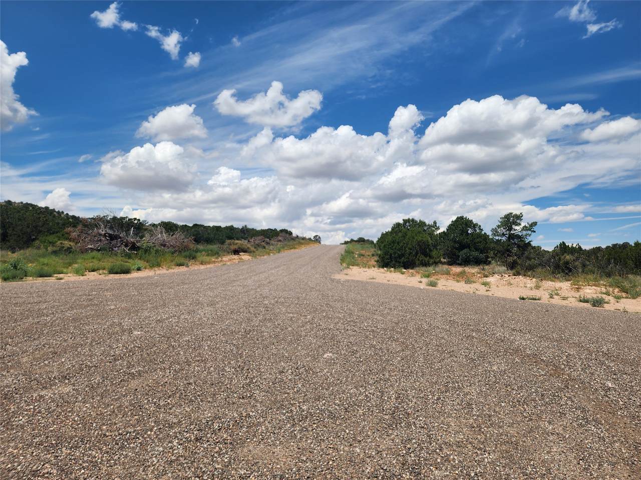 https://bt-photos.global.ssl.fastly.net/santafe/1280_boomver_1_202603099-2.jpg