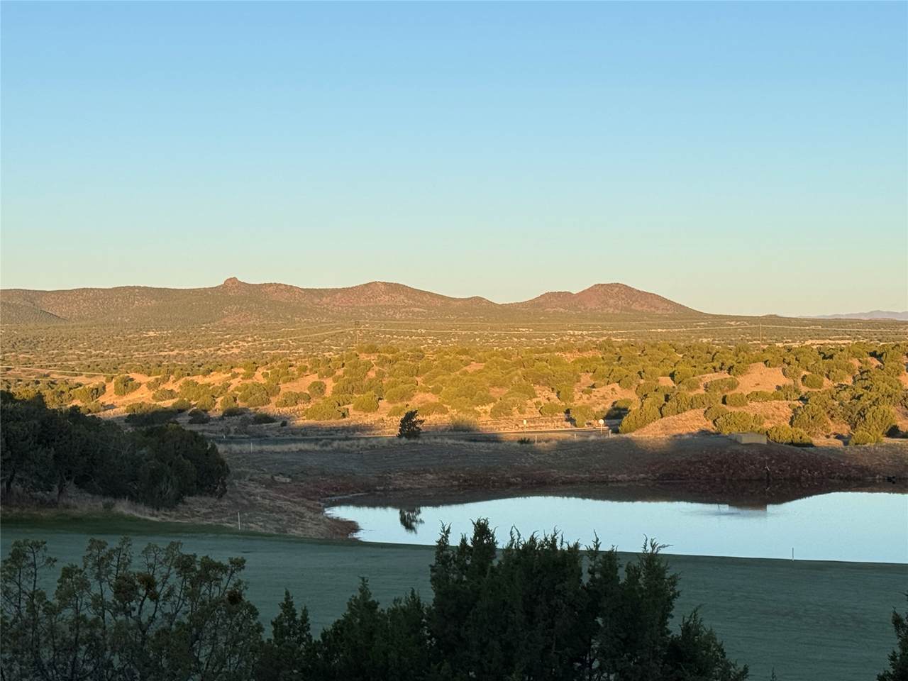https://bt-photos.global.ssl.fastly.net/santafe/1280_boomver_1_202603113-2.jpg