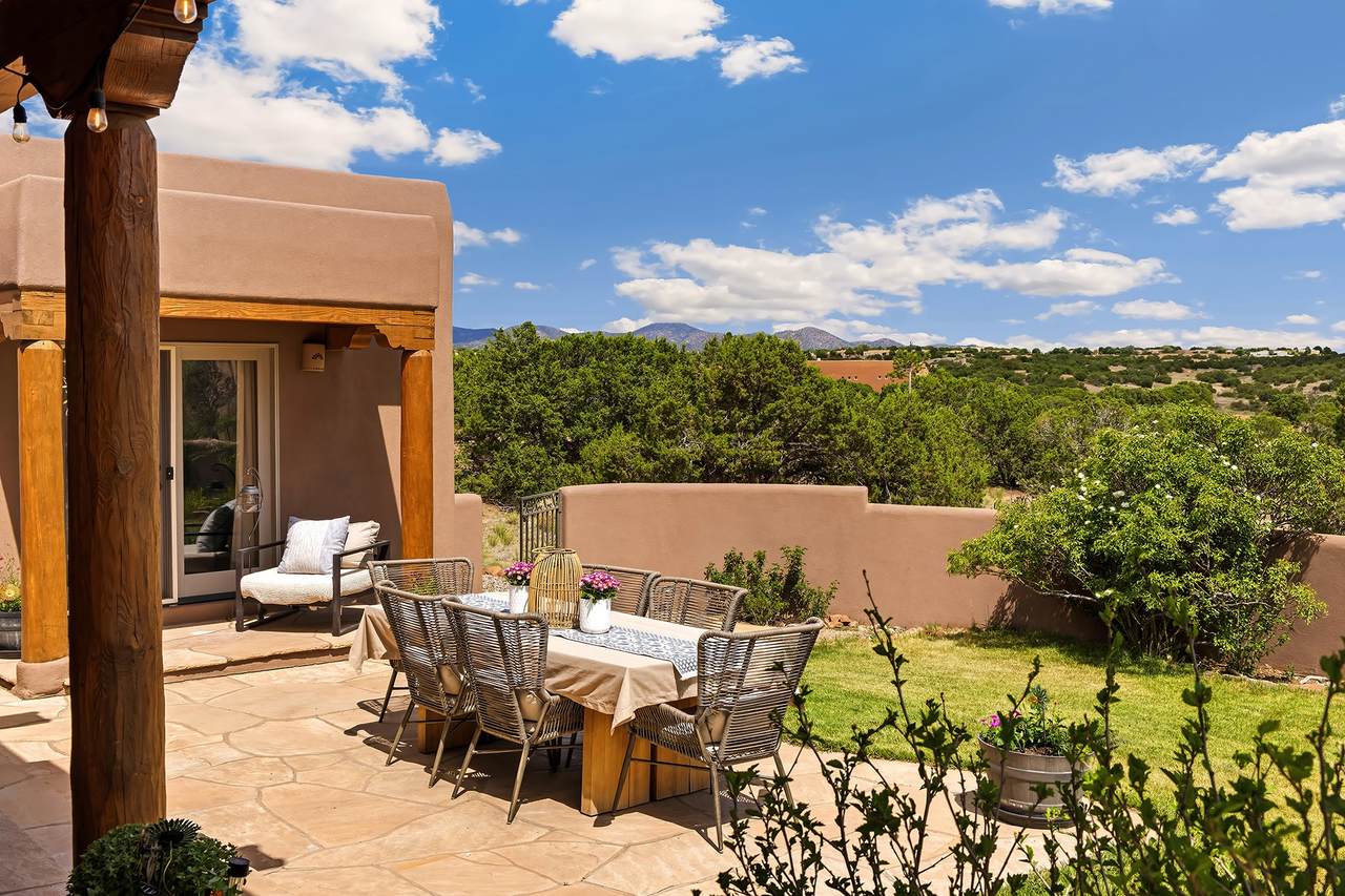 8 Arroyo Ridge Road - Photo 1