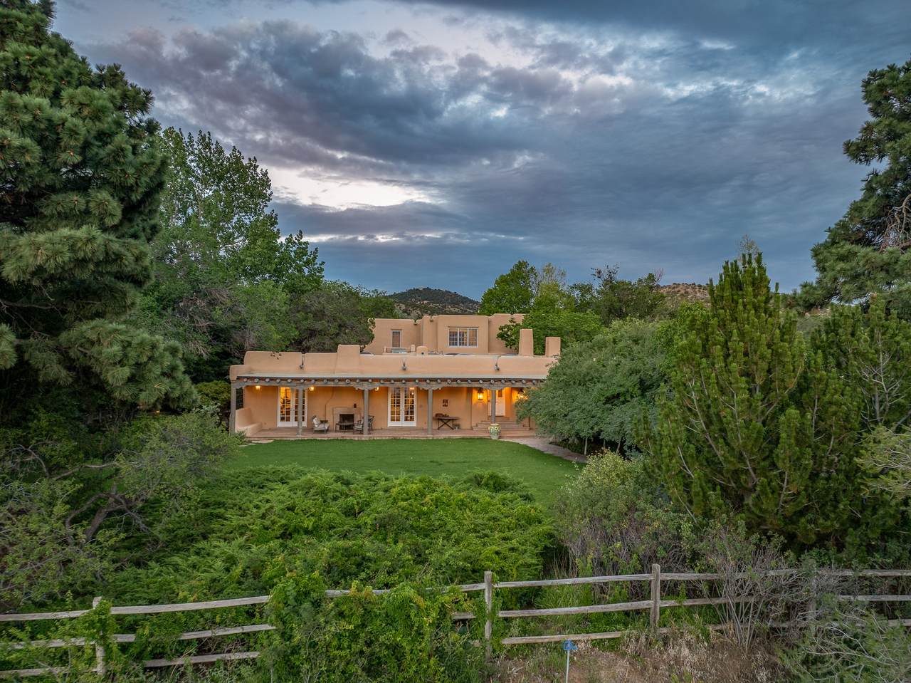https://bt-photos.global.ssl.fastly.net/santafe/1280_boomver_1_202603133-2.jpg