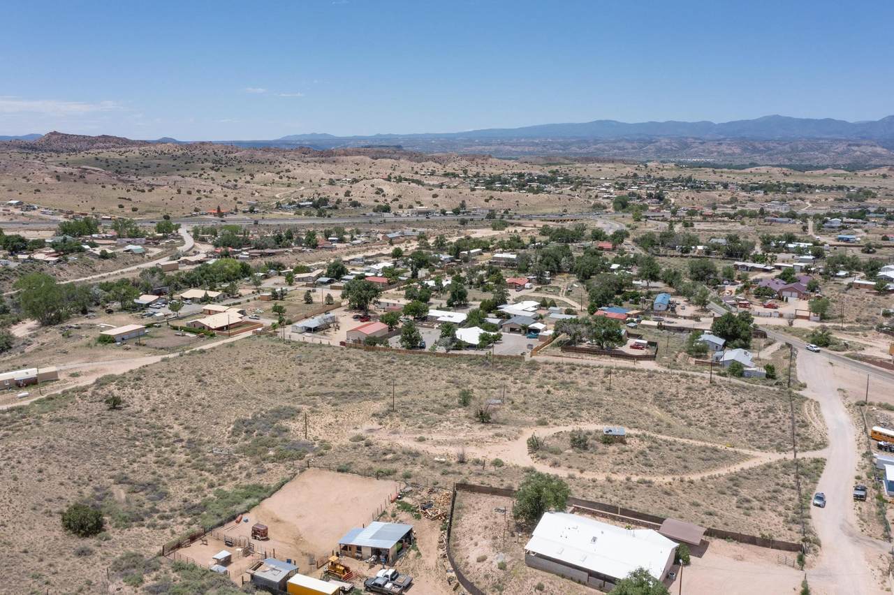 https://bt-photos.global.ssl.fastly.net/santafe/1280_boomver_1_202603207-2.jpg