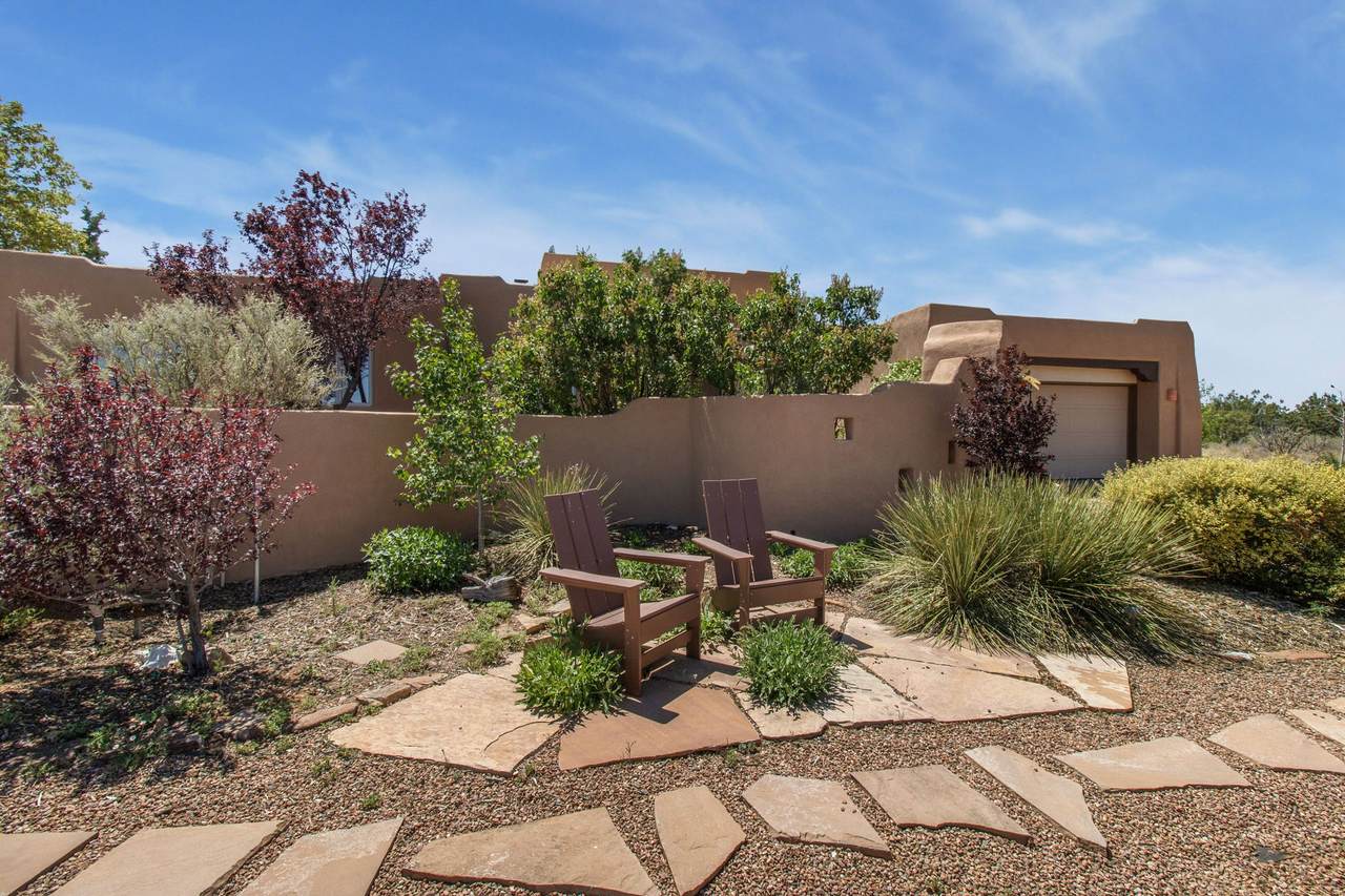 23 Monterey Road - Photo 1
