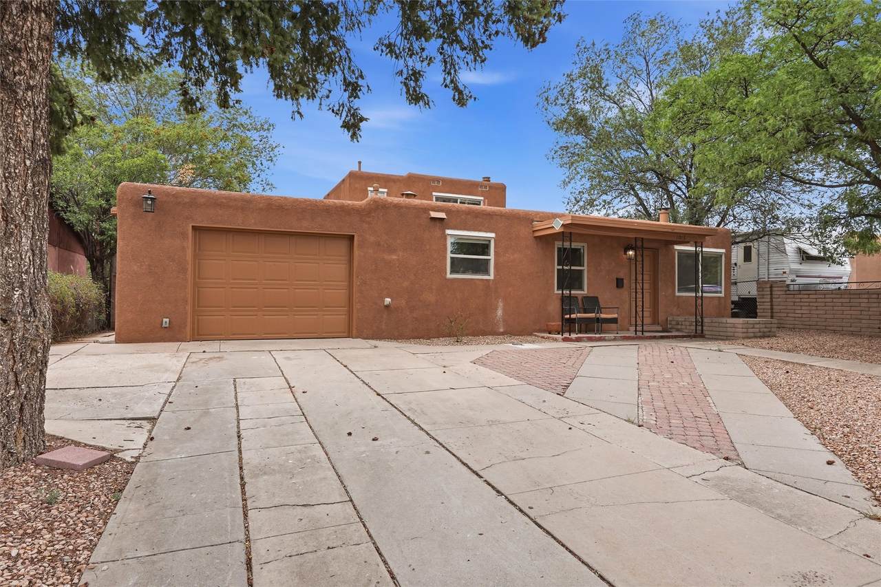 1016 Velarde Road - Photo 1