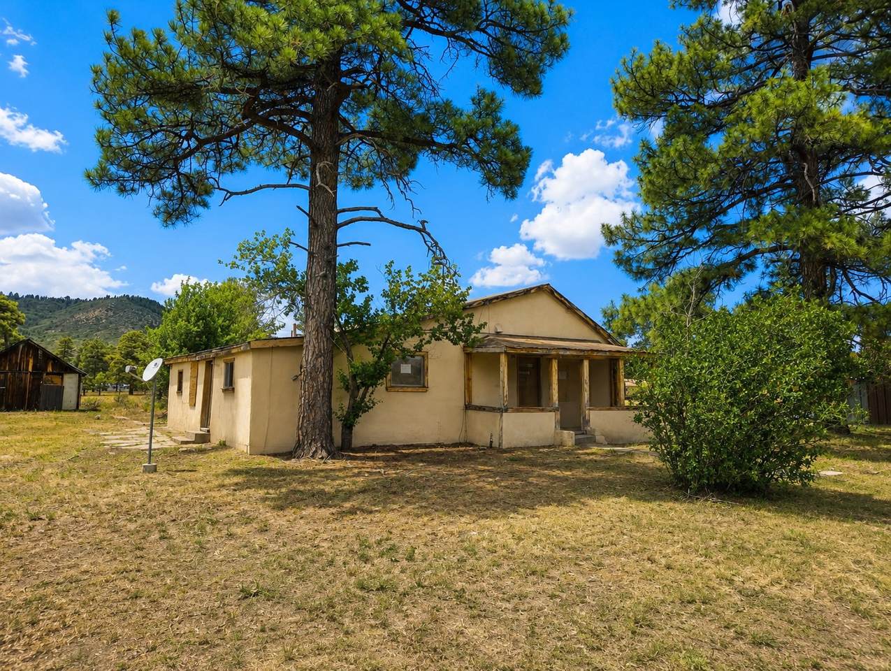 901 Grove Avenue - Photo 1