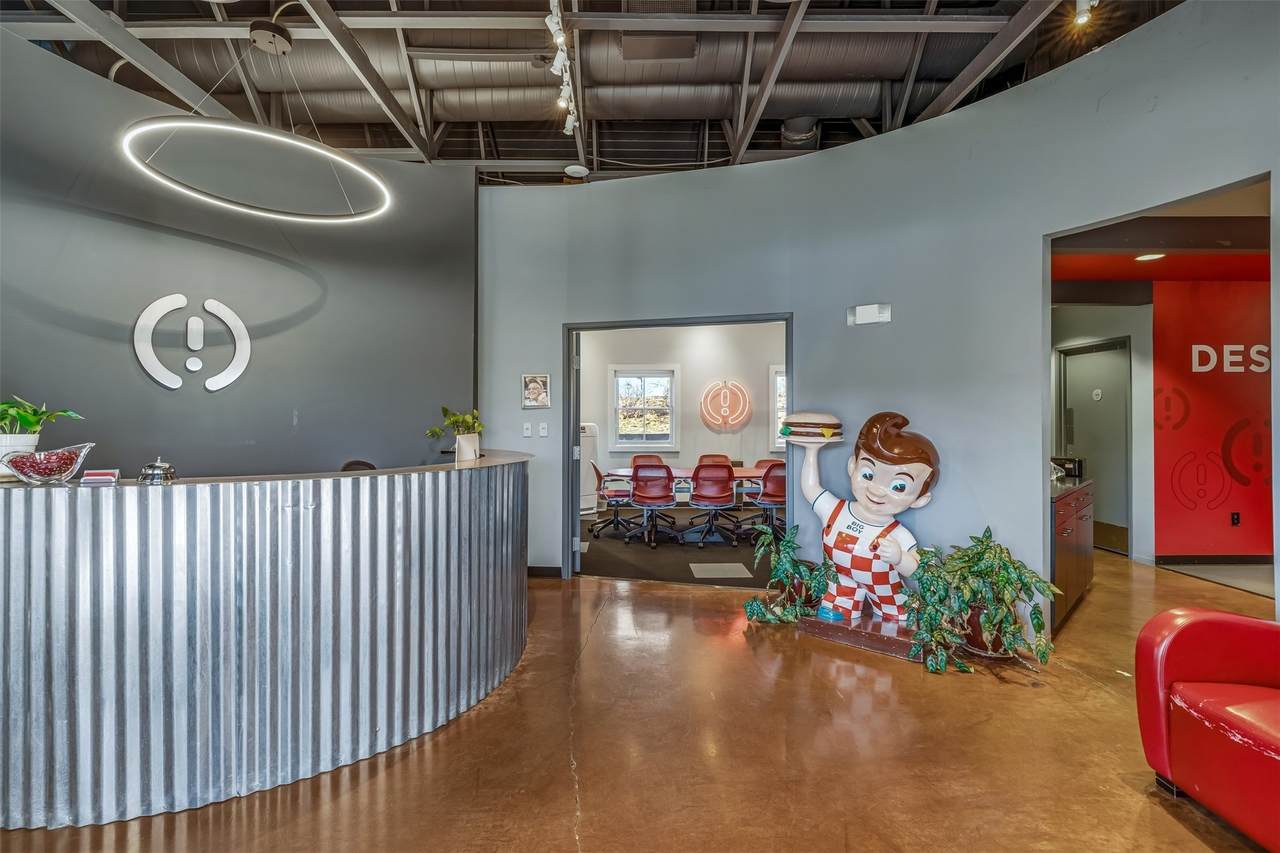 2904 Rodeo Park Drive - Photo 1