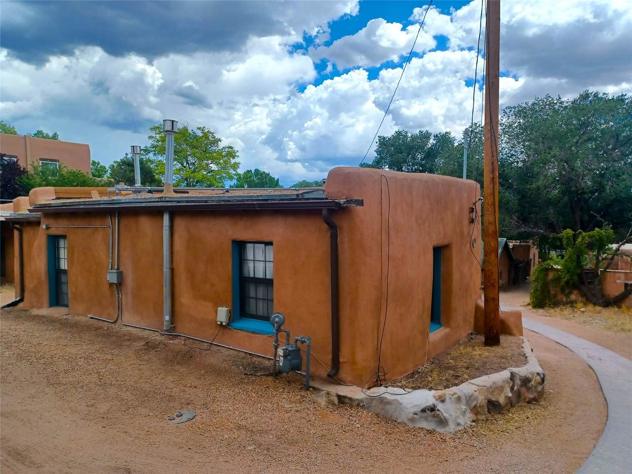 https://bt-photos.global.ssl.fastly.net/santafe/1280_boomver_1_202603379-2.jpg