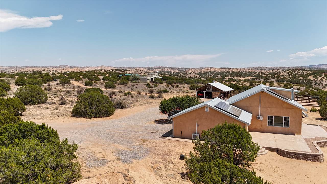 https://bt-photos.global.ssl.fastly.net/santafe/1280_boomver_1_202603517-2.jpg