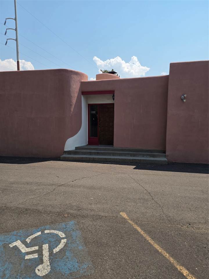 https://bt-photos.global.ssl.fastly.net/santafe/1280_boomver_1_202603529-2.jpg