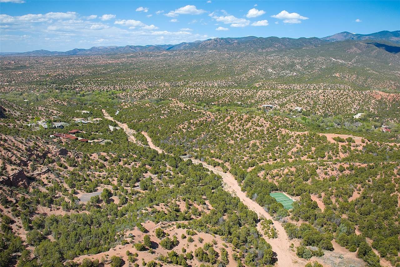 https://bt-photos.global.ssl.fastly.net/santafe/1280_boomver_1_202603710-2.jpg