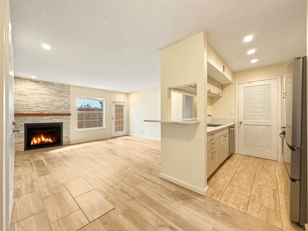 2501 W Zia Rd - Photo 1