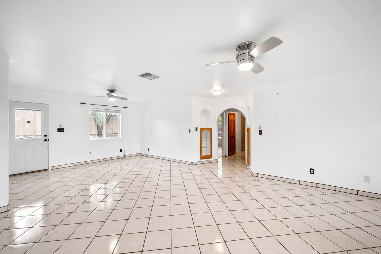 511 N. Railroad Avenue - Photo 1