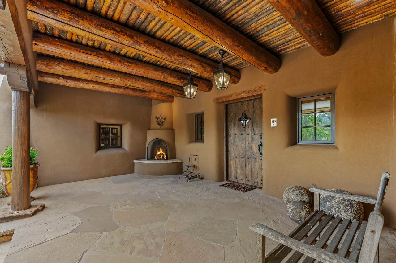 https://bt-photos.global.ssl.fastly.net/santafe/1280_boomver_1_202603897-2.jpg