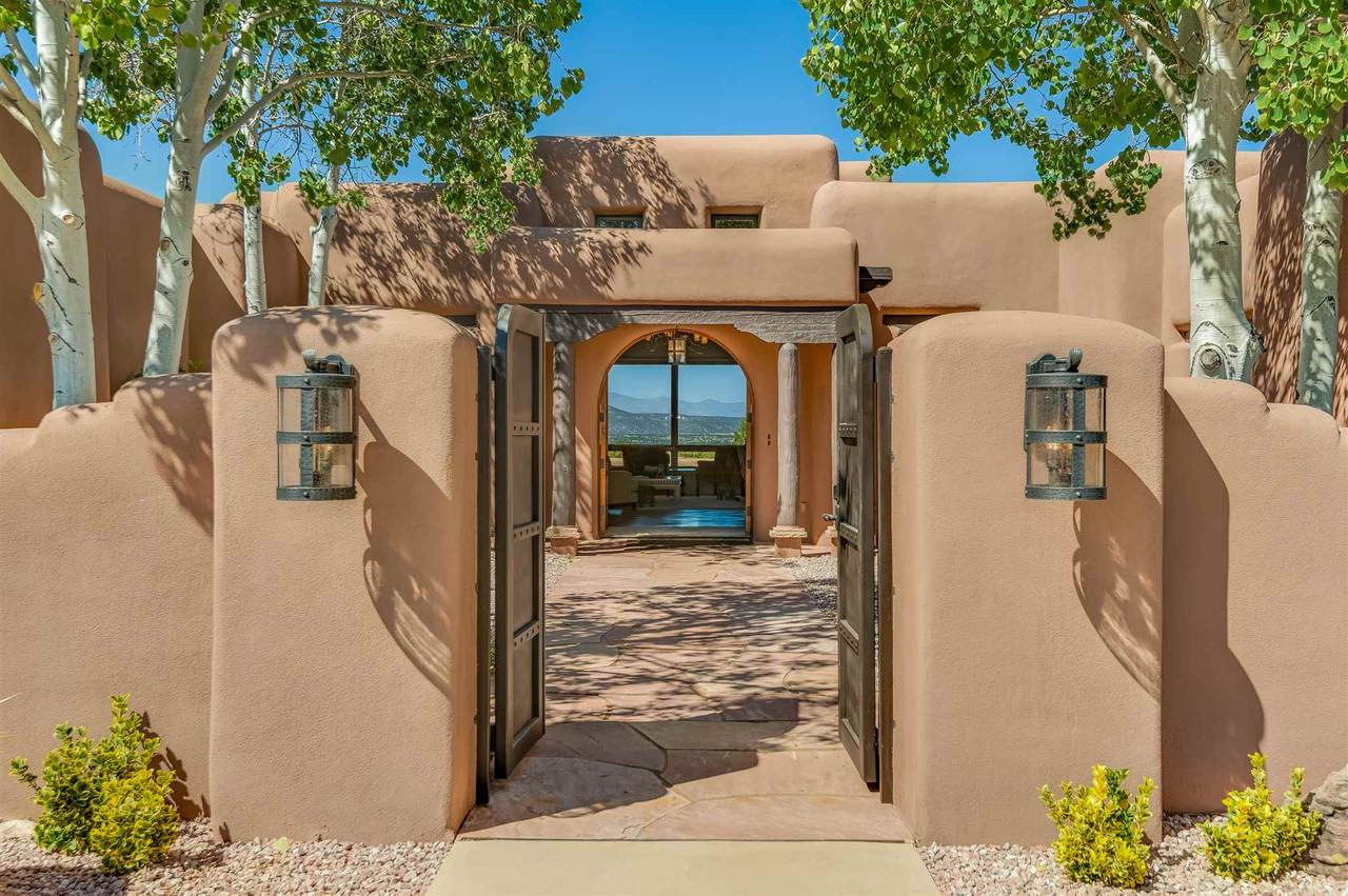 105 Calle Ventoso West - Photo 1