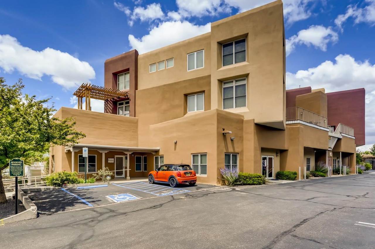 1010 Marquez Place - Photo 1