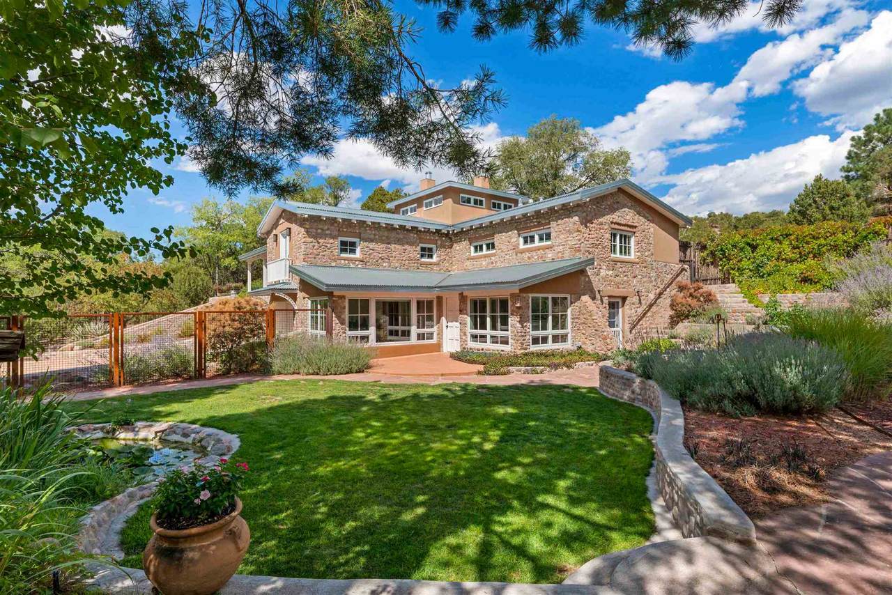 182 Tesuque Village - Photo 1