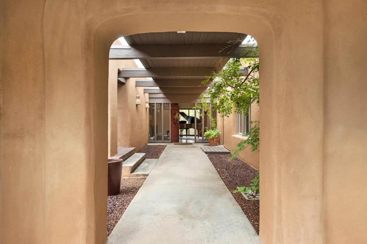 303 Cadiz Road - Photo 1