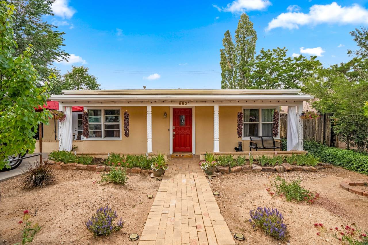 852 Gilmore Street - Photo 1