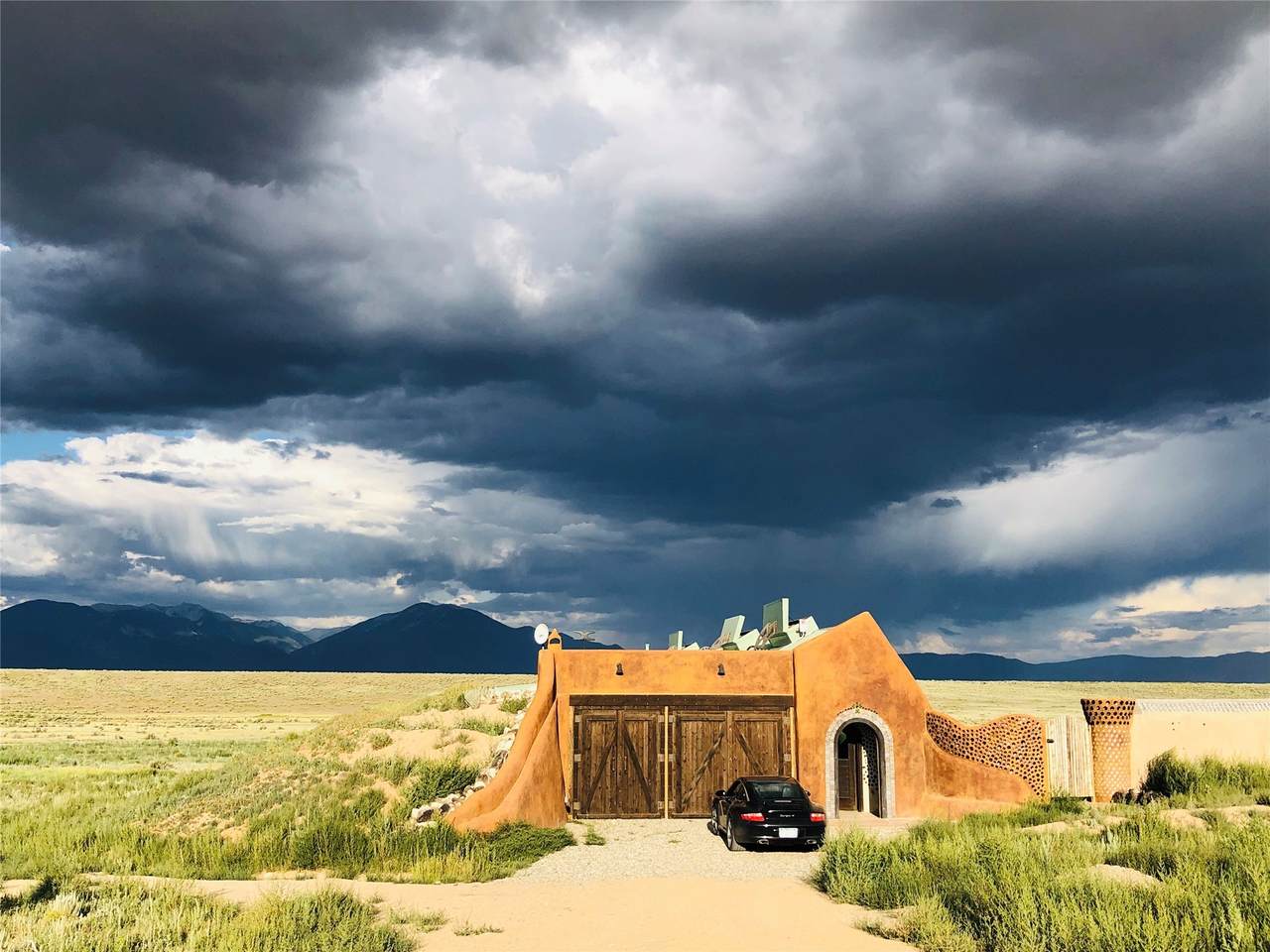 27 Earthship Way - Photo 1