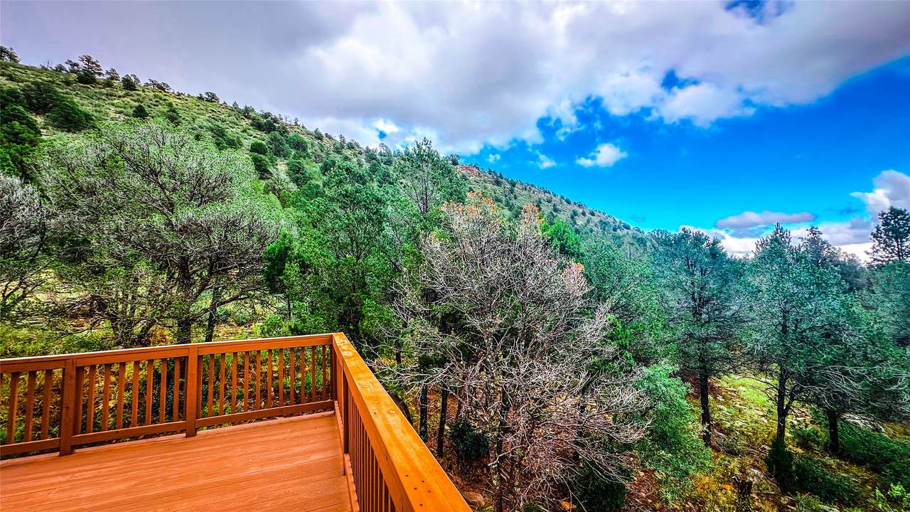 78 Roadrunner Road - Photo 1