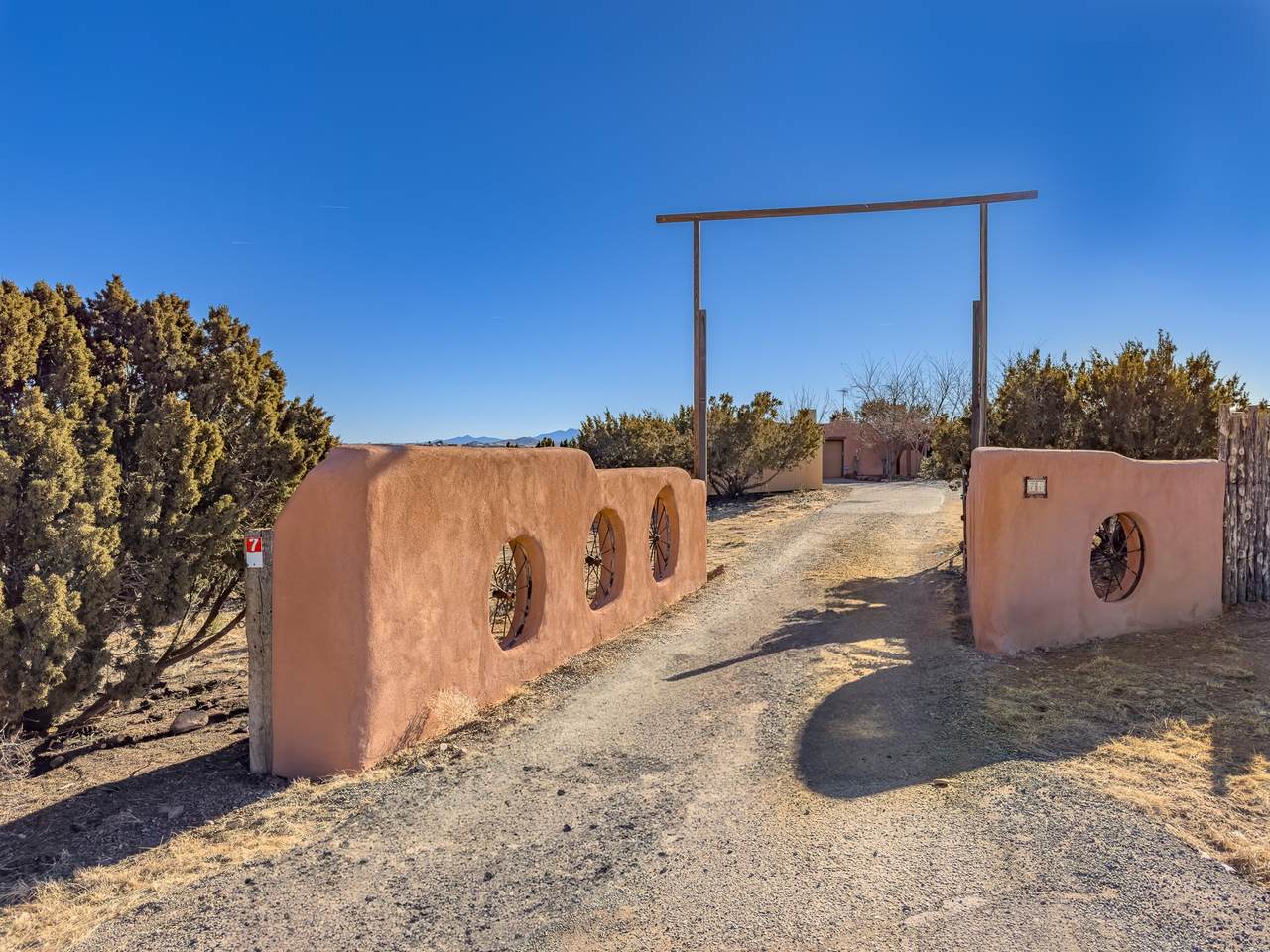 https://bt-photos.global.ssl.fastly.net/santafe/1280_boomver_2_202405130-2.jpg