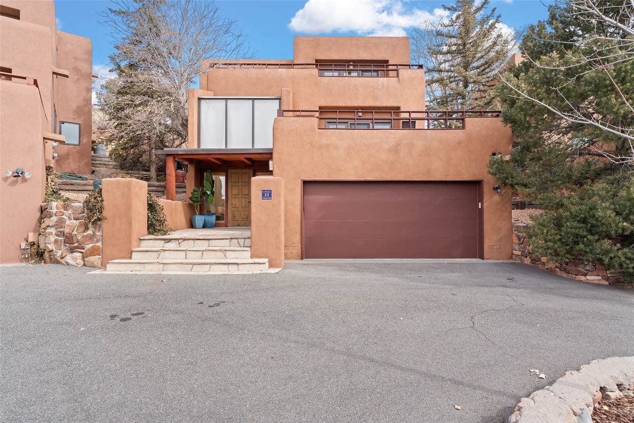 707 Palace - Photo 1