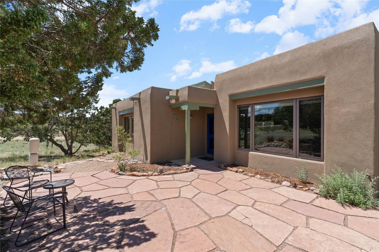 2 Gavilan Court - Photo 1