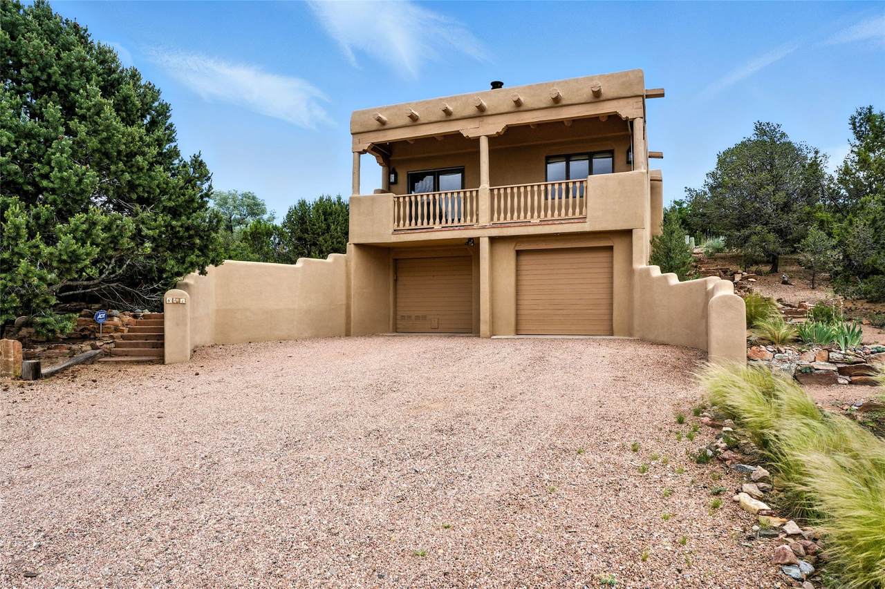 601 Cumbre Vista - Photo 1