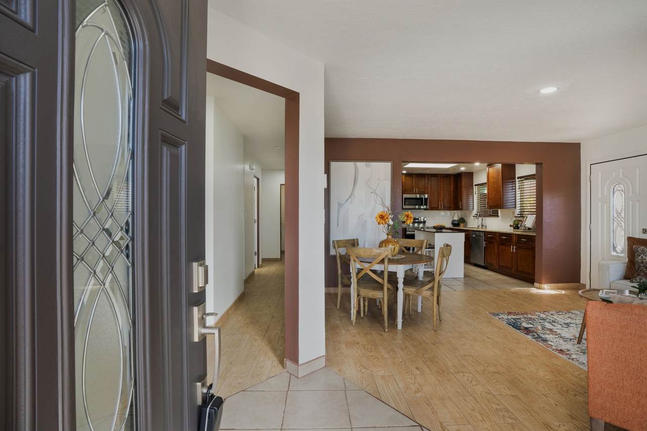 8 Gallina Peak - Photo 1