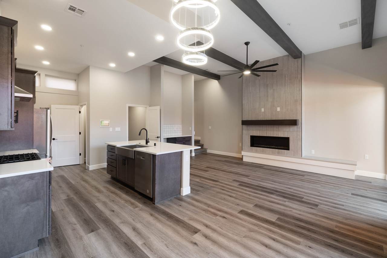 742 Avenida Veracruz - Photo 1