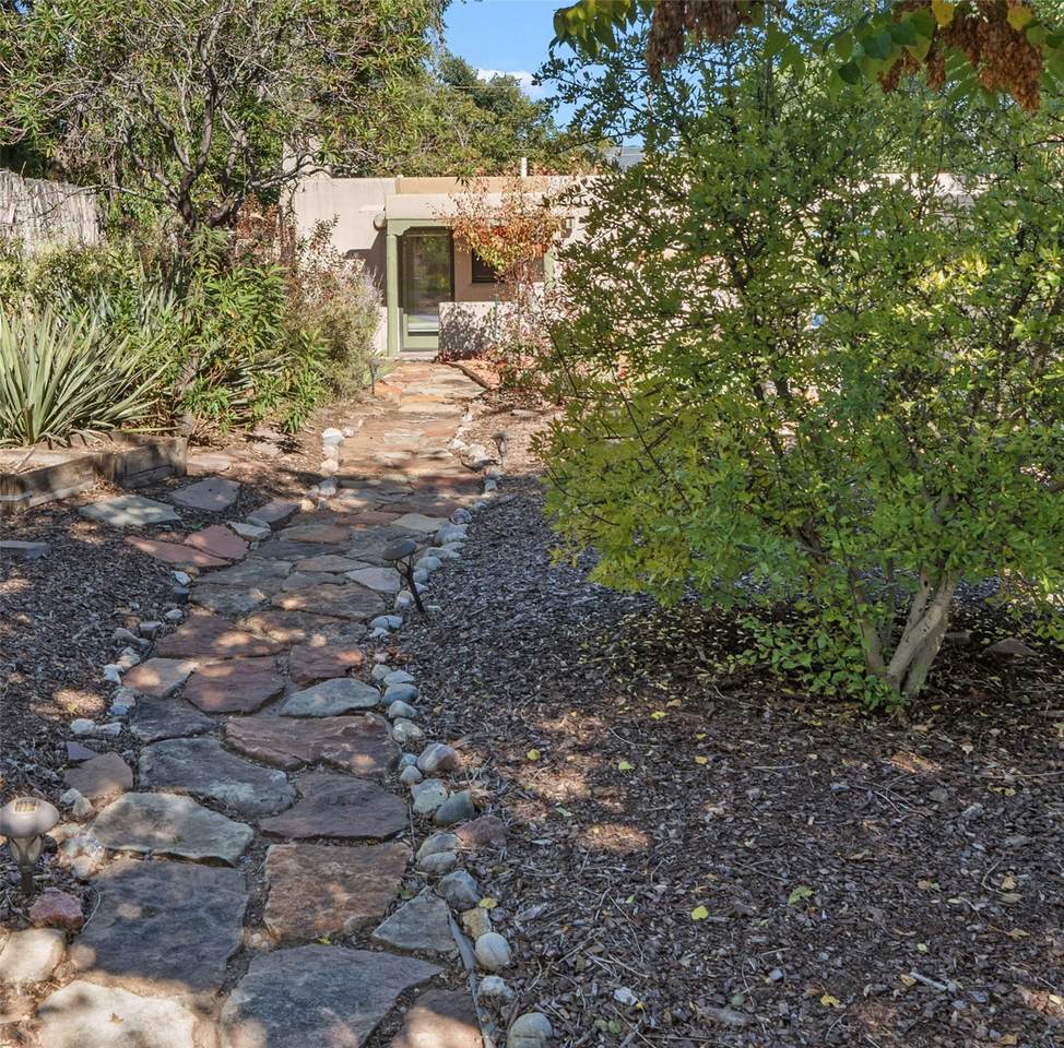 116 Moore St - Photo 1