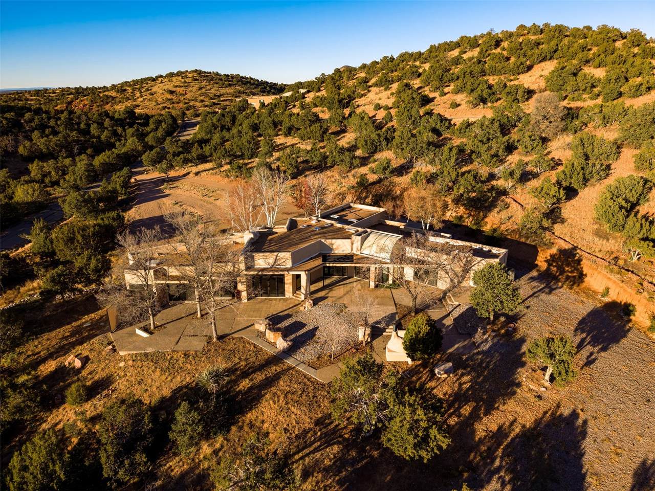 https://bt-photos.global.ssl.fastly.net/santafe/1280_boomver_2_202505189-2.jpg