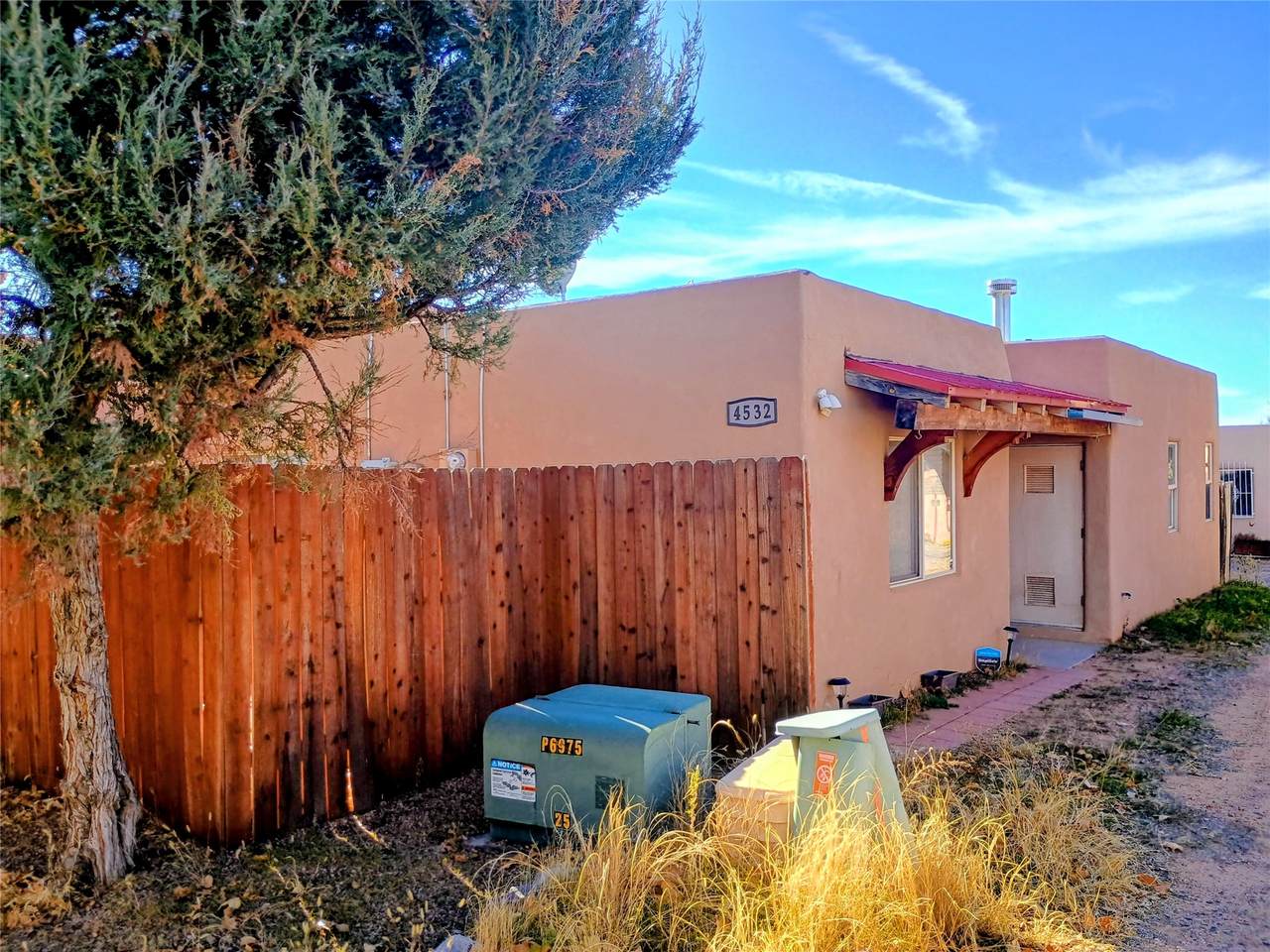 https://bt-photos.global.ssl.fastly.net/santafe/1280_boomver_2_202505422-2.jpg