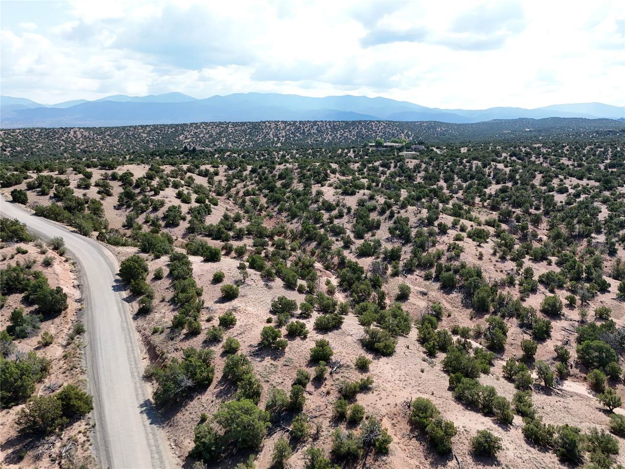 https://bt-photos.global.ssl.fastly.net/santafe/1280_boomver_2_202600029-2.jpg