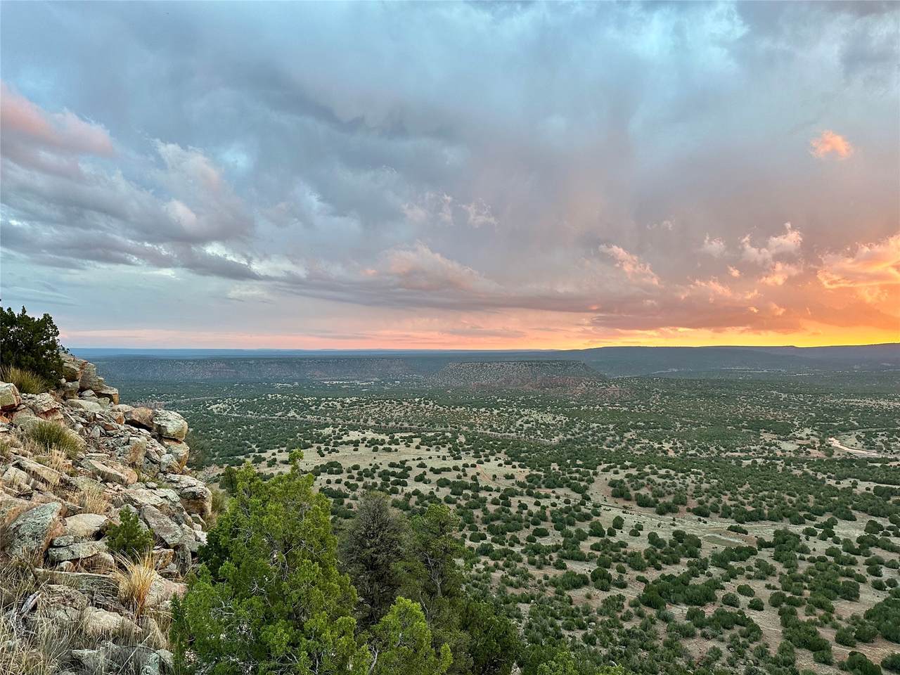 https://bt-photos.global.ssl.fastly.net/santafe/1280_boomver_2_202600230-2.jpg