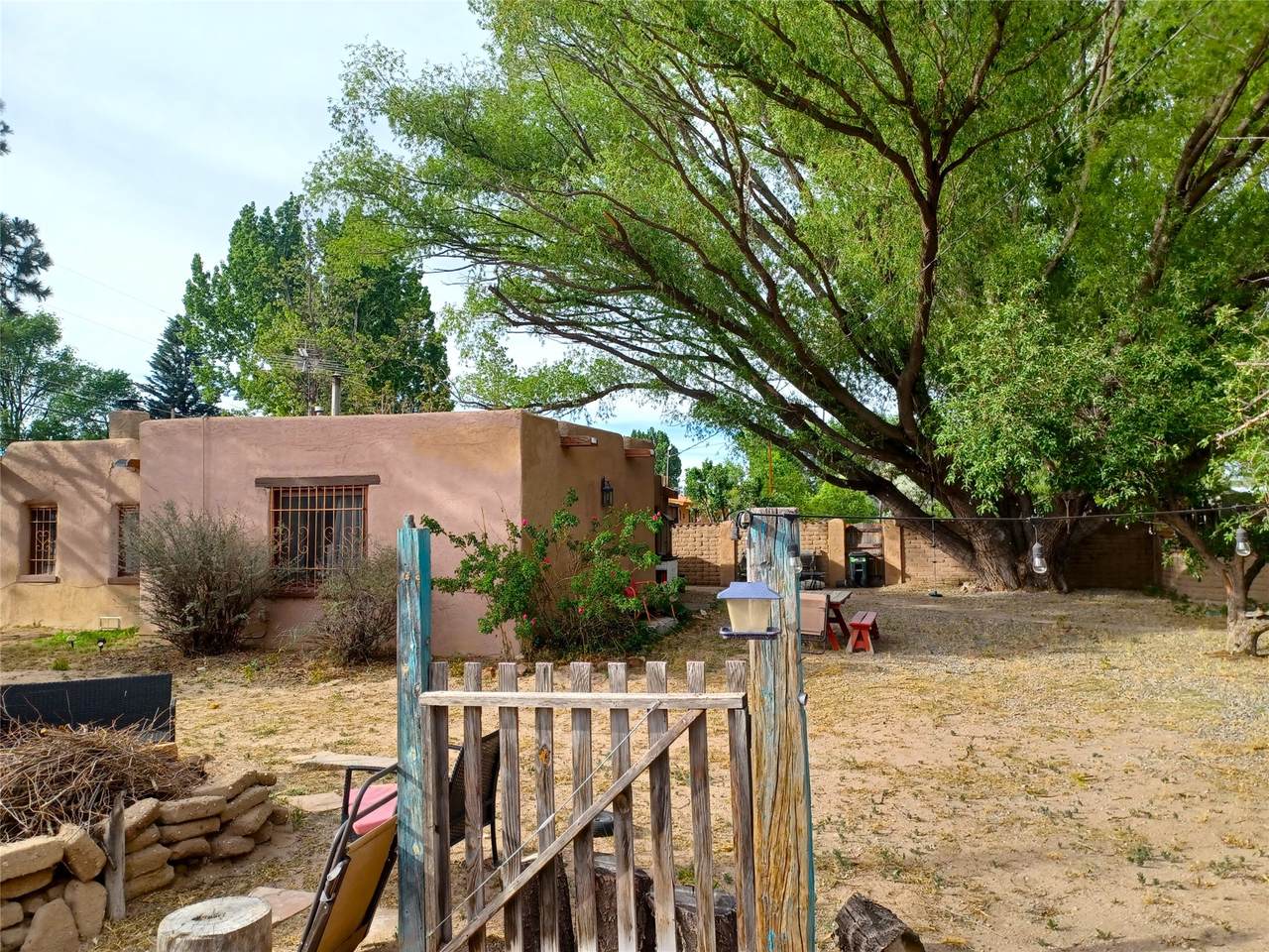 https://bt-photos.global.ssl.fastly.net/santafe/1280_boomver_2_202600460-2.jpg