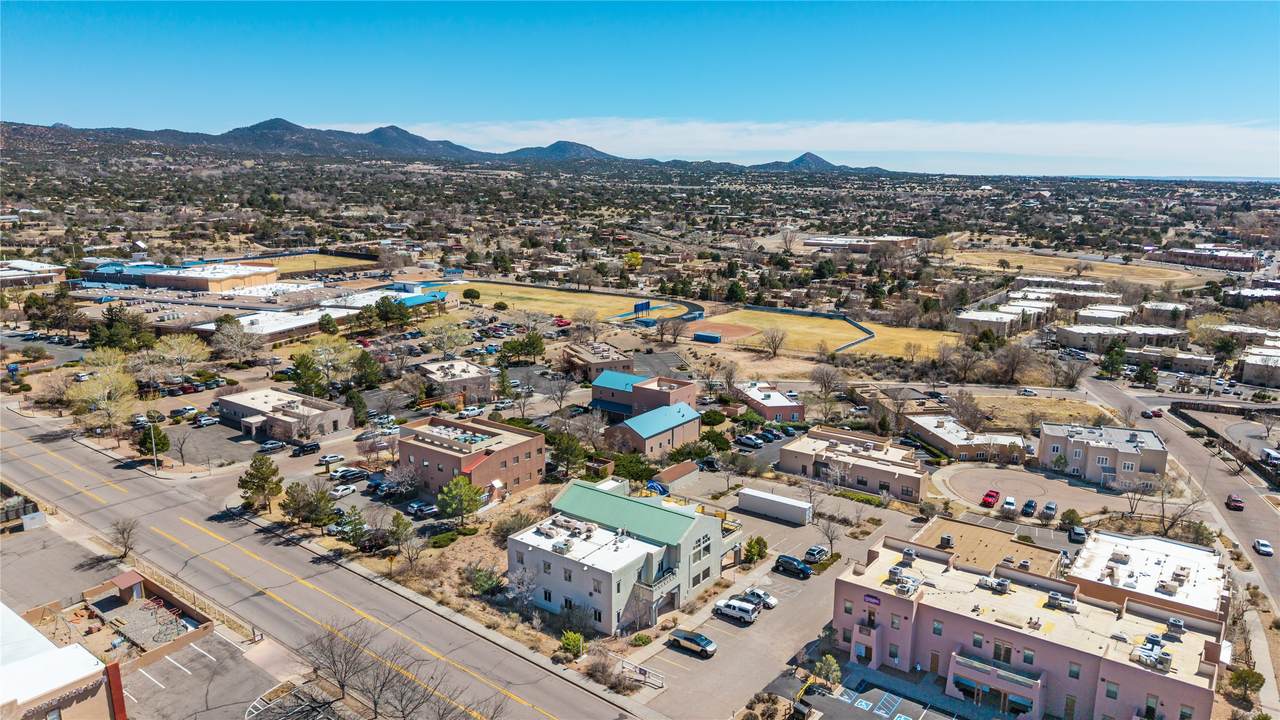 https://bt-photos.global.ssl.fastly.net/santafe/1280_boomver_2_202600862-2.jpg