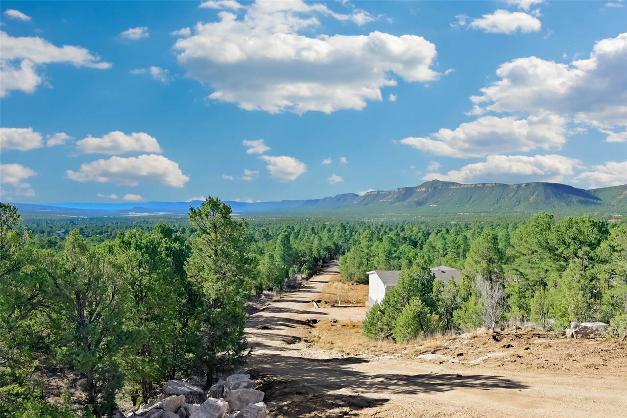 https://bt-photos.global.ssl.fastly.net/santafe/1280_boomver_2_202601131-2.jpg