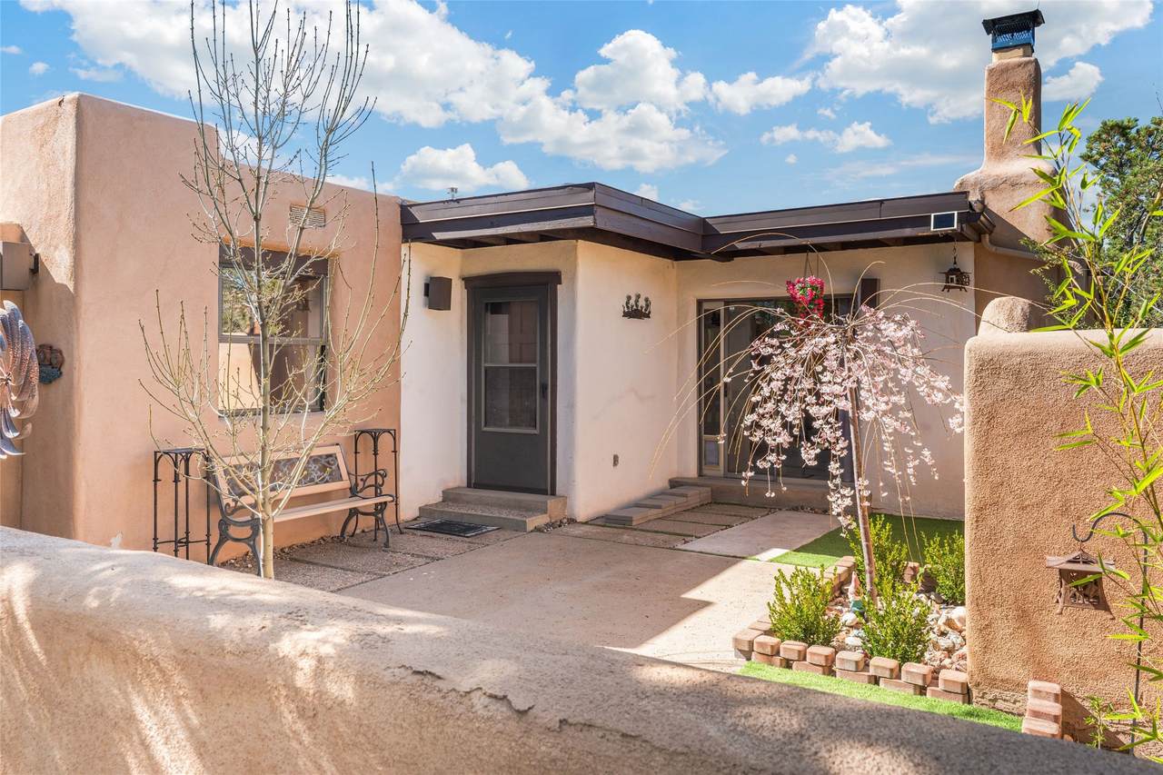 329 Calle Loma Norte - Photo 1